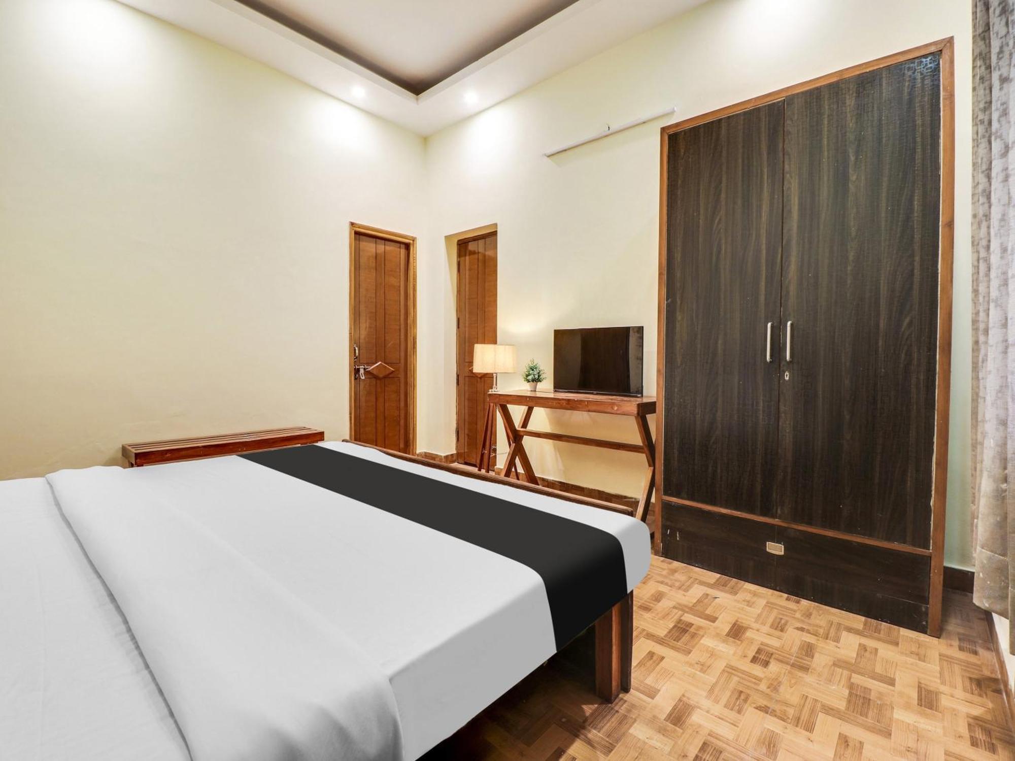 Hotel O Regal インドール エクステリア 写真