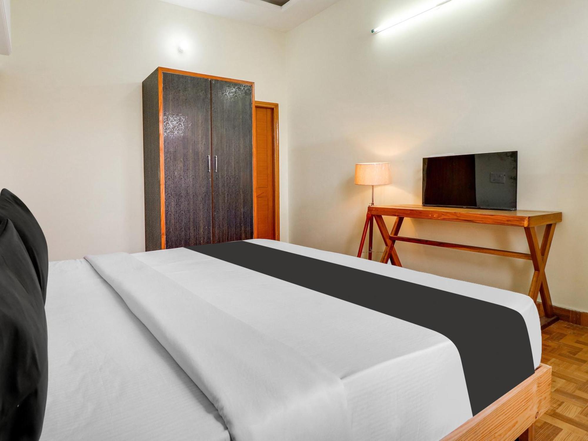 Hotel O Regal インドール エクステリア 写真